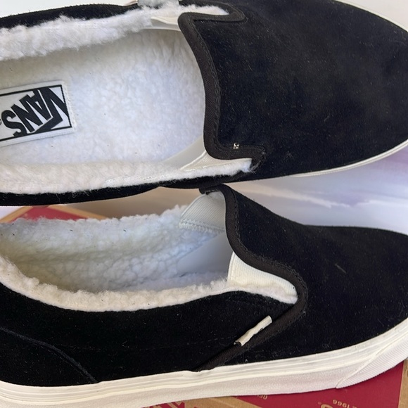 Vans • WMNS Classic Slip-On
Cozy Hug Black
VN0A5A08BM8
Sneakers Sherpa - Picture 15 of 16
